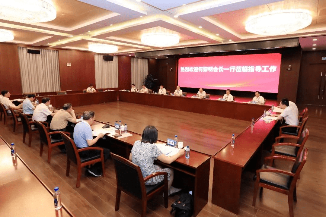 九游娱乐官方网站-球队经理组召开内部会议，商议球队发展策略的简单介绍