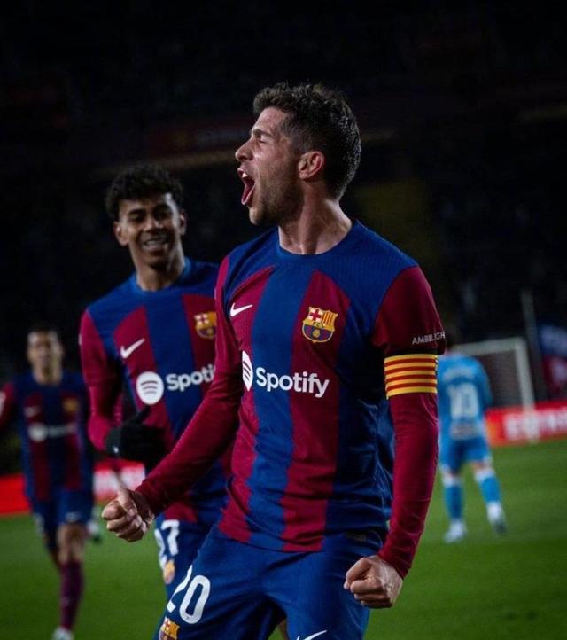 巴萨连败遭遇危机，面临挑战