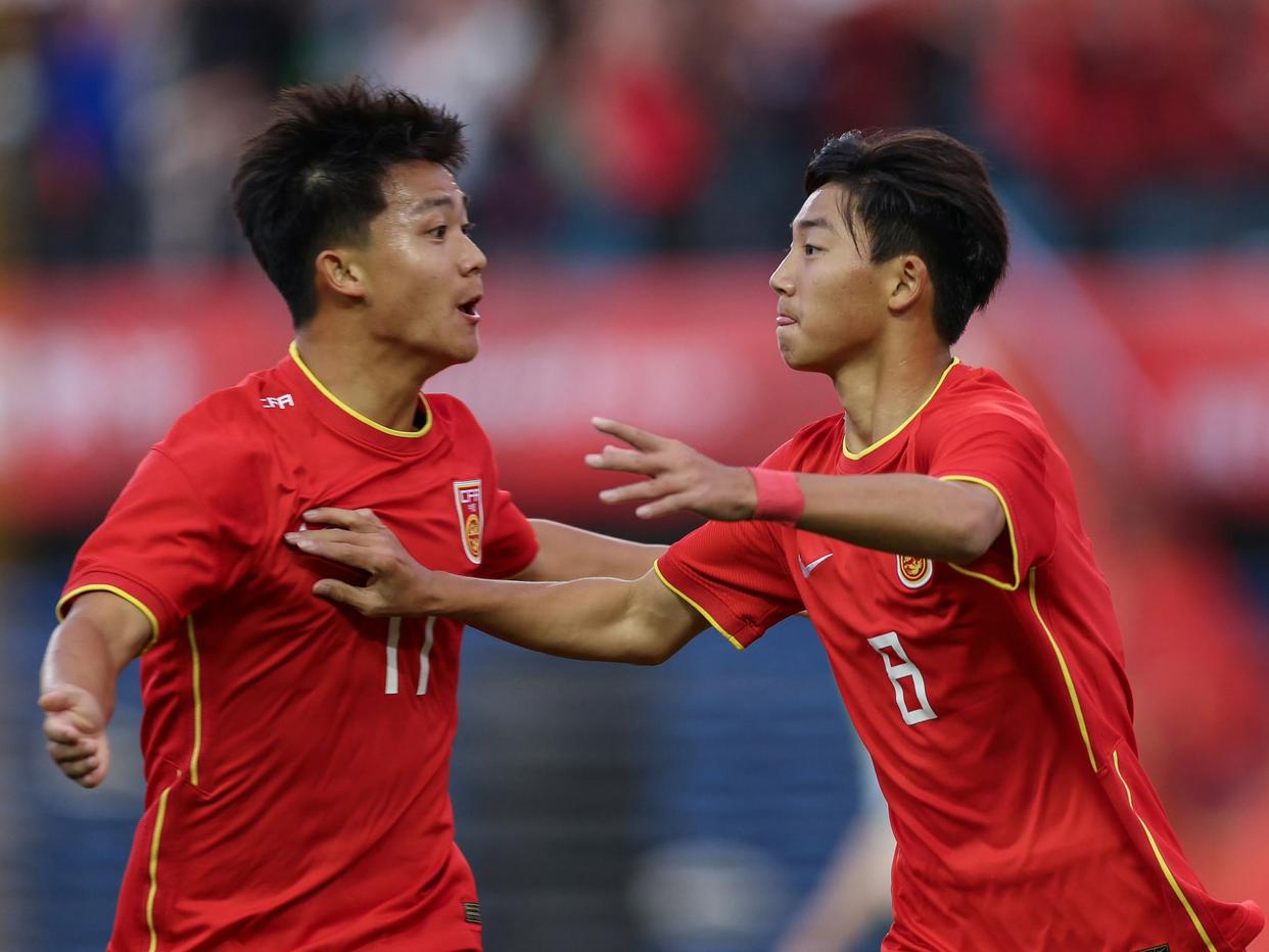 比赛中流畅的配合,轻松获得胜利 比赛中流畅的配合,轻松获得胜利