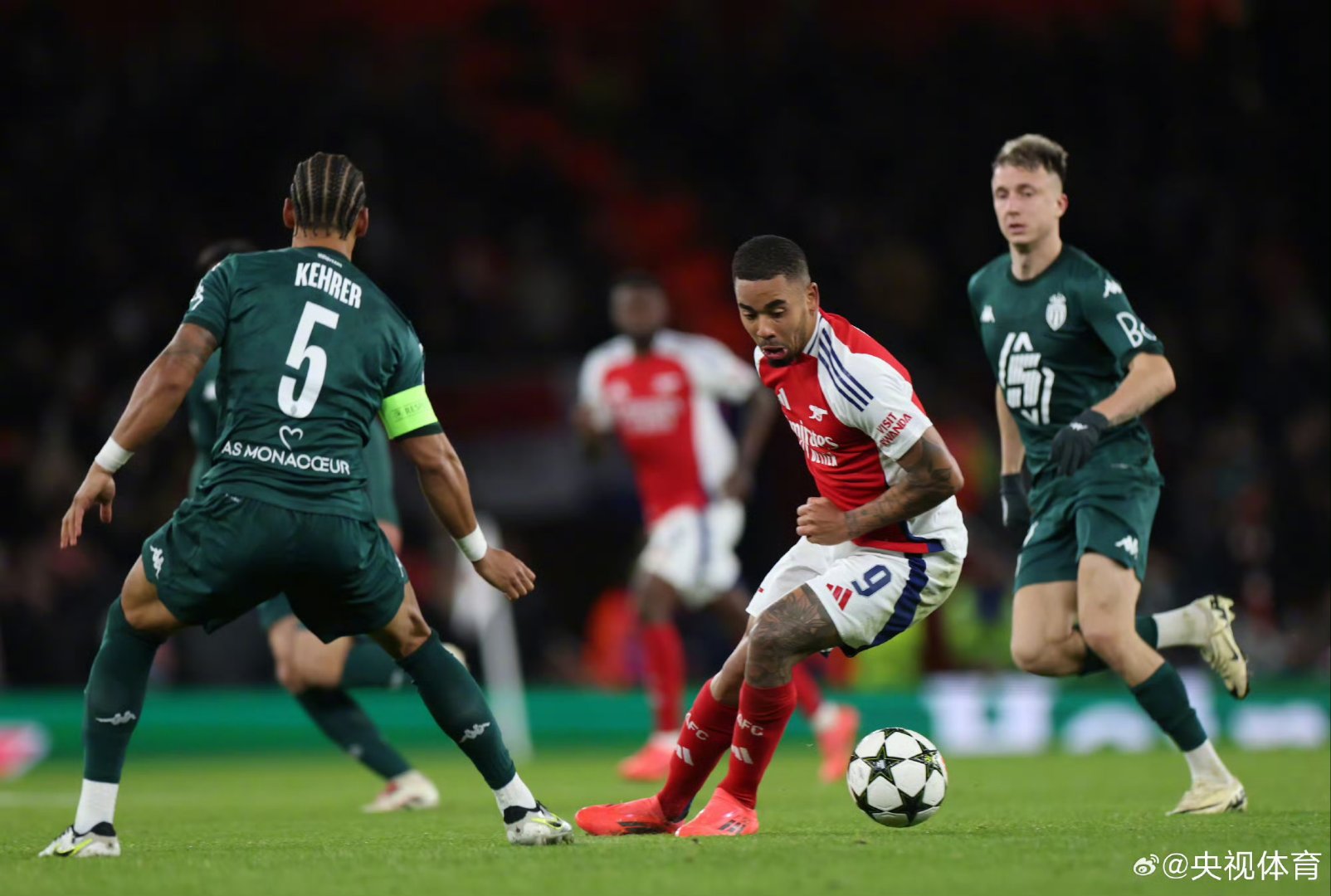 阿森纳大胜对手晋级，实现赛季目标