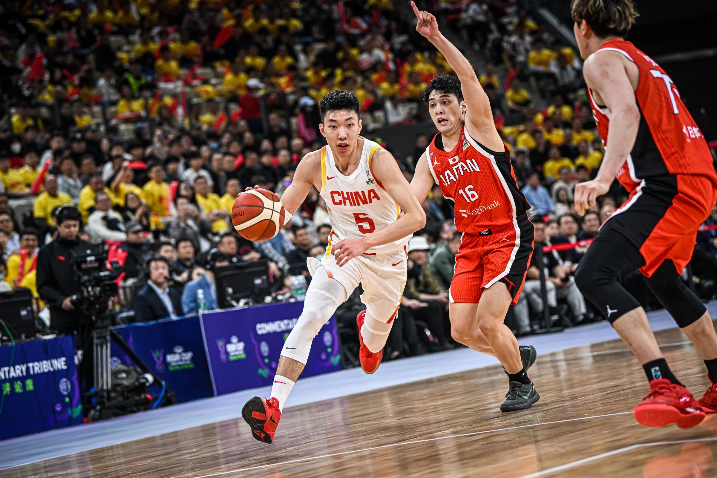 湖南男篮击败北京队，大获胜利