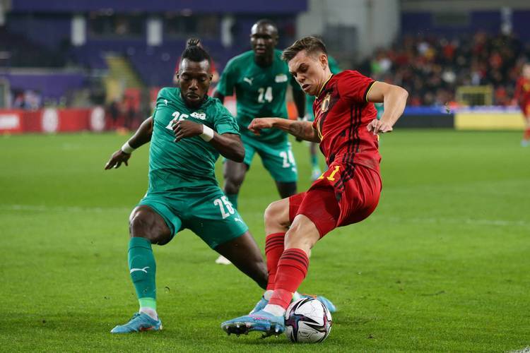 包含比利时凭一球小胜哈萨克斯坦，保持不败的词条