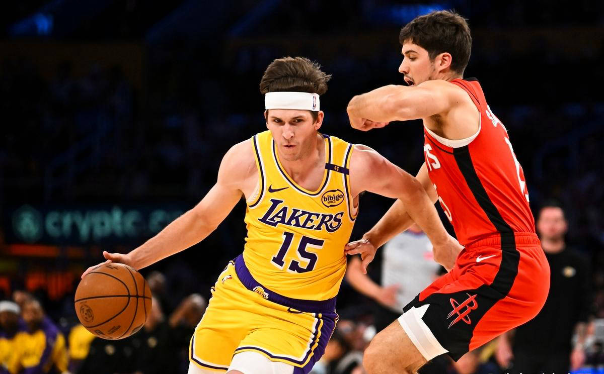 火箭轻取湖人,福克斯带队取胜 火箭轻取湖人,福克斯带队取胜