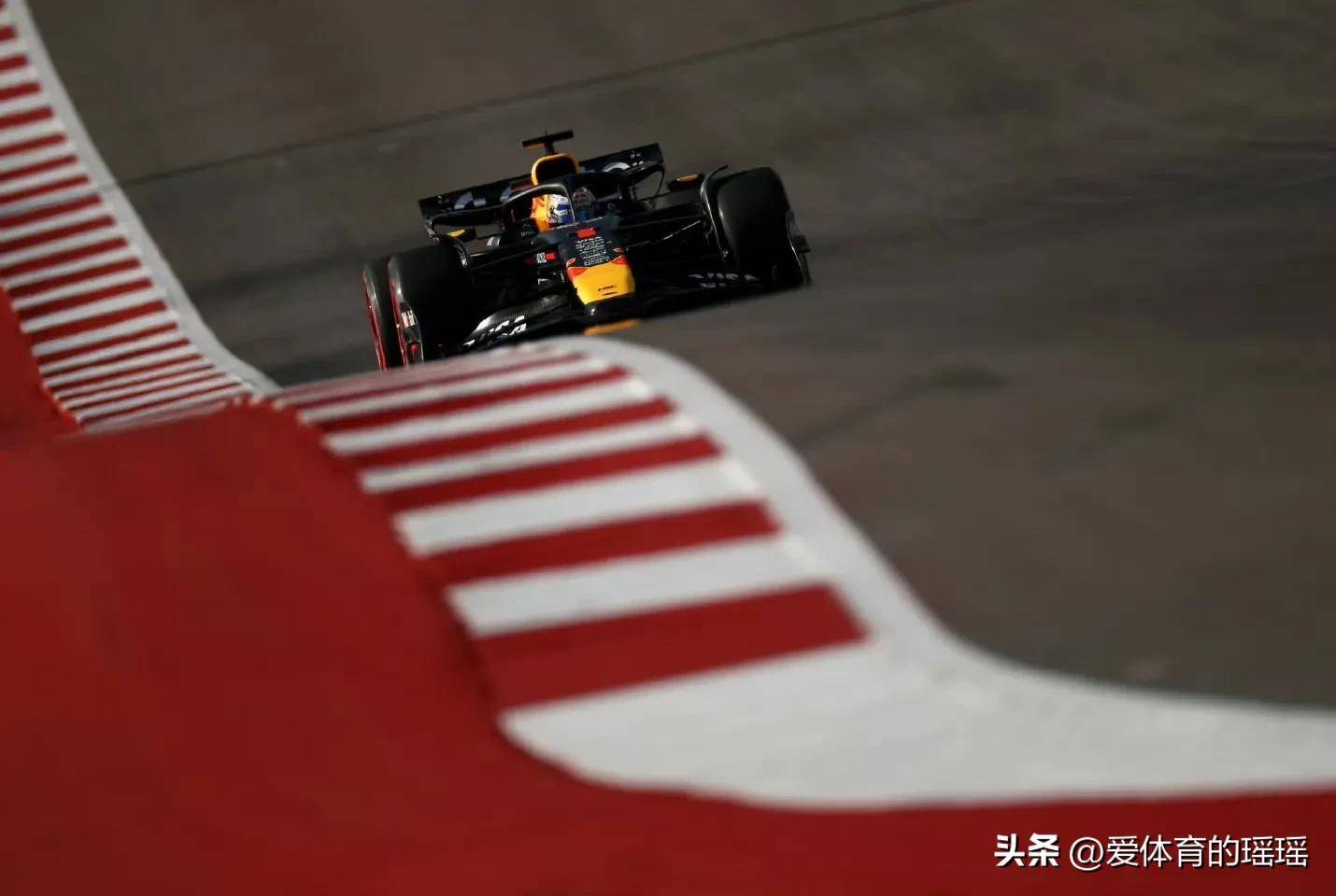 九游VIP-迈凯伦碾压红牛二队，塞恩斯状态火热