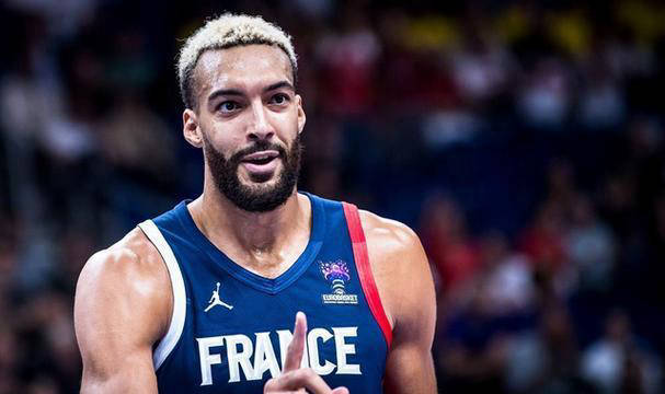 勇士逆转魔术，戈贝尔点燃赛场