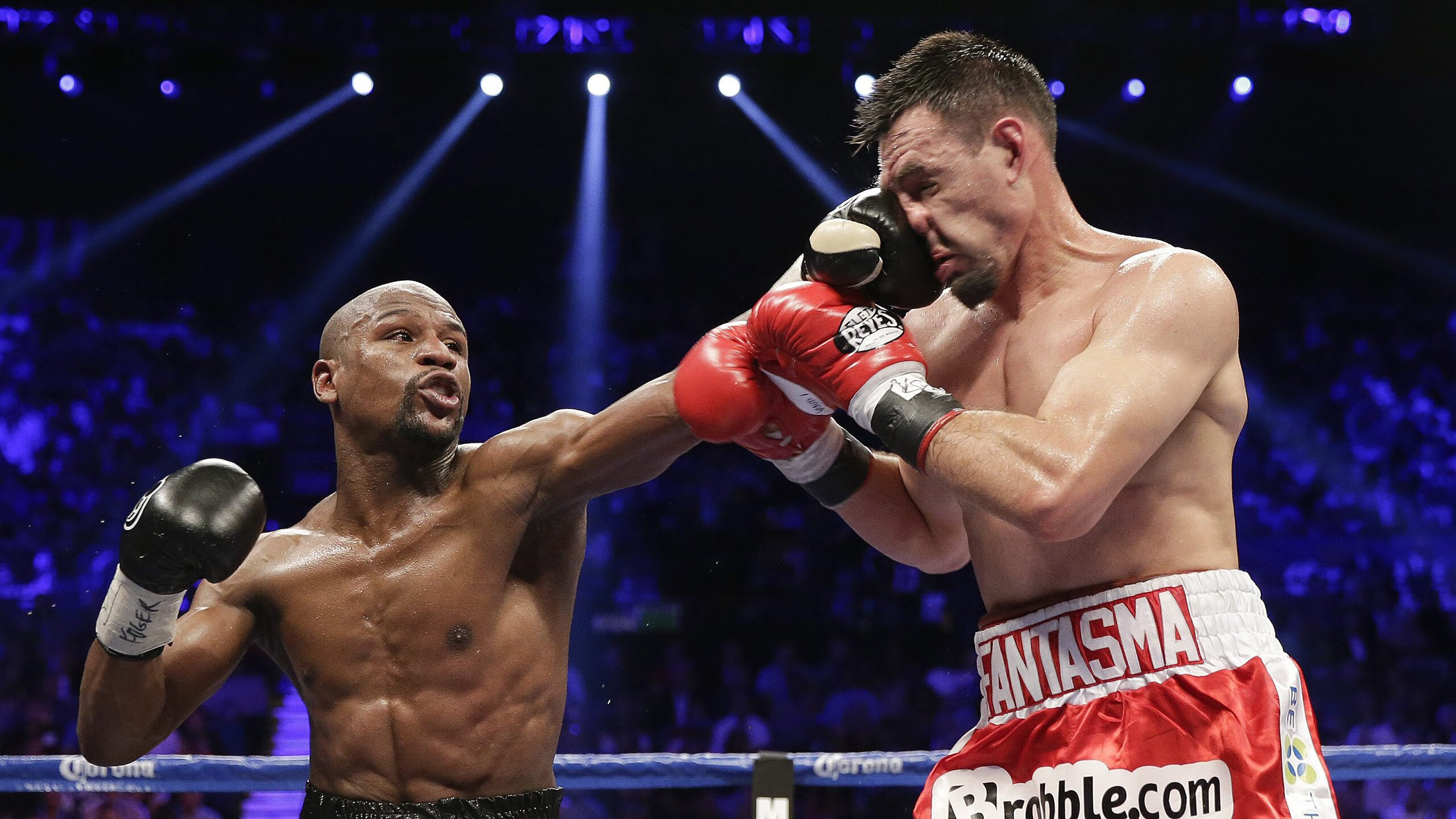 当神话照进现实，希腊奇迹与梅西时刻，足球唯一性的双重奏