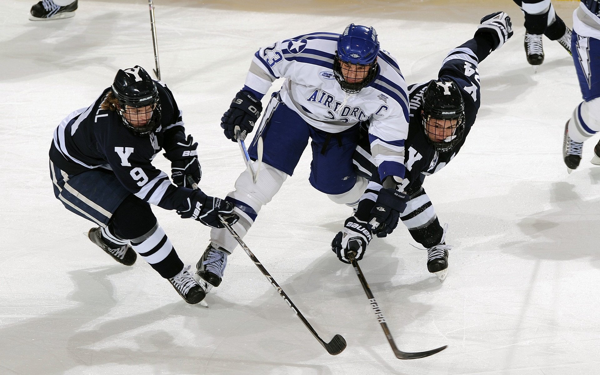 欧文单骑救主，火箭破局尼克斯，一场定义赛季的胜利