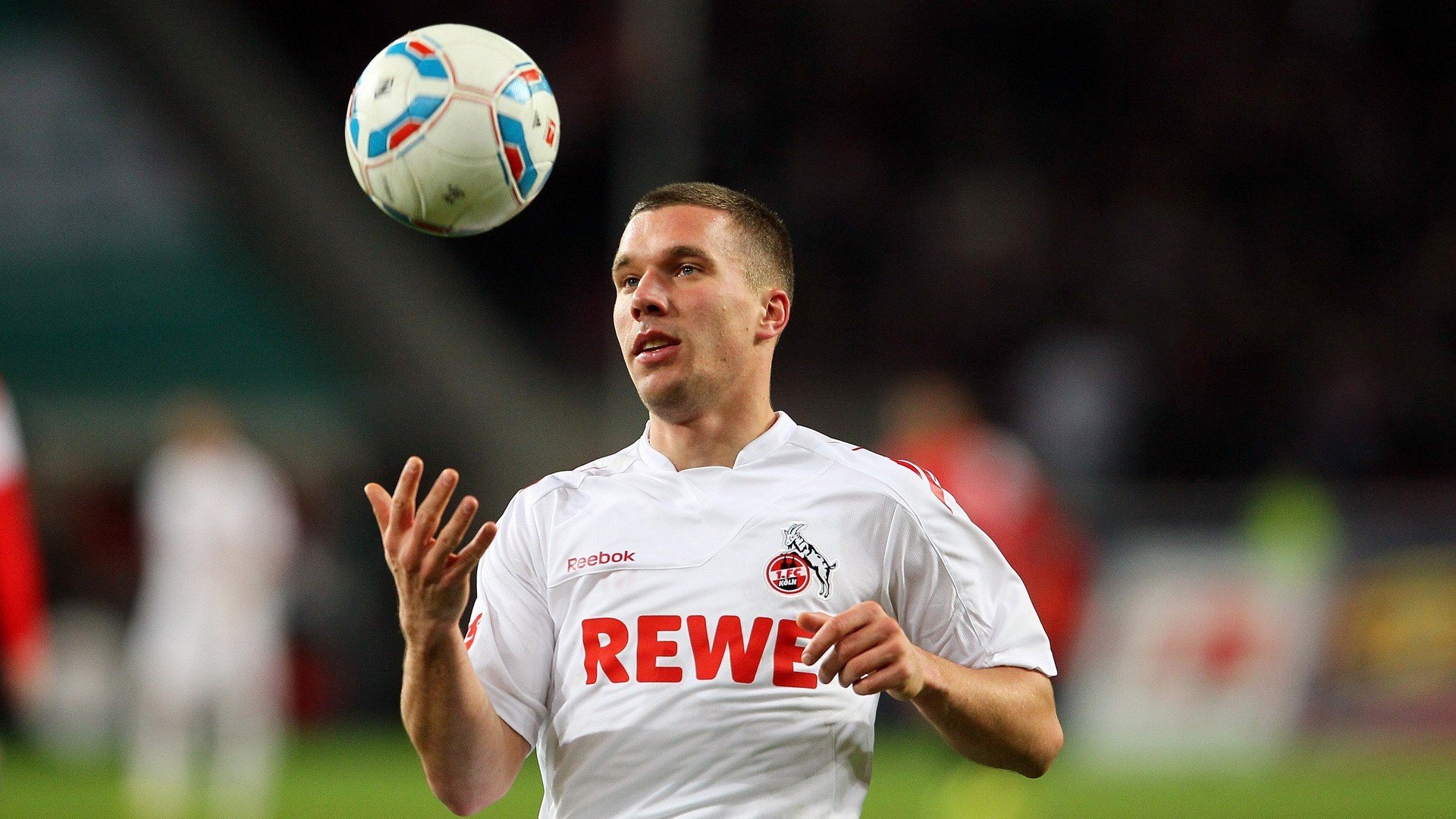 戈贝尔一柱擎天,灰熊力克深圳诠释现代篮球的唯一性